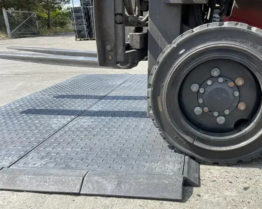 Vehicles use Cover on floor