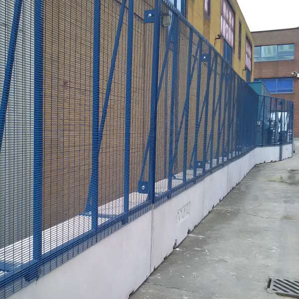 Modular VCB Security Fence